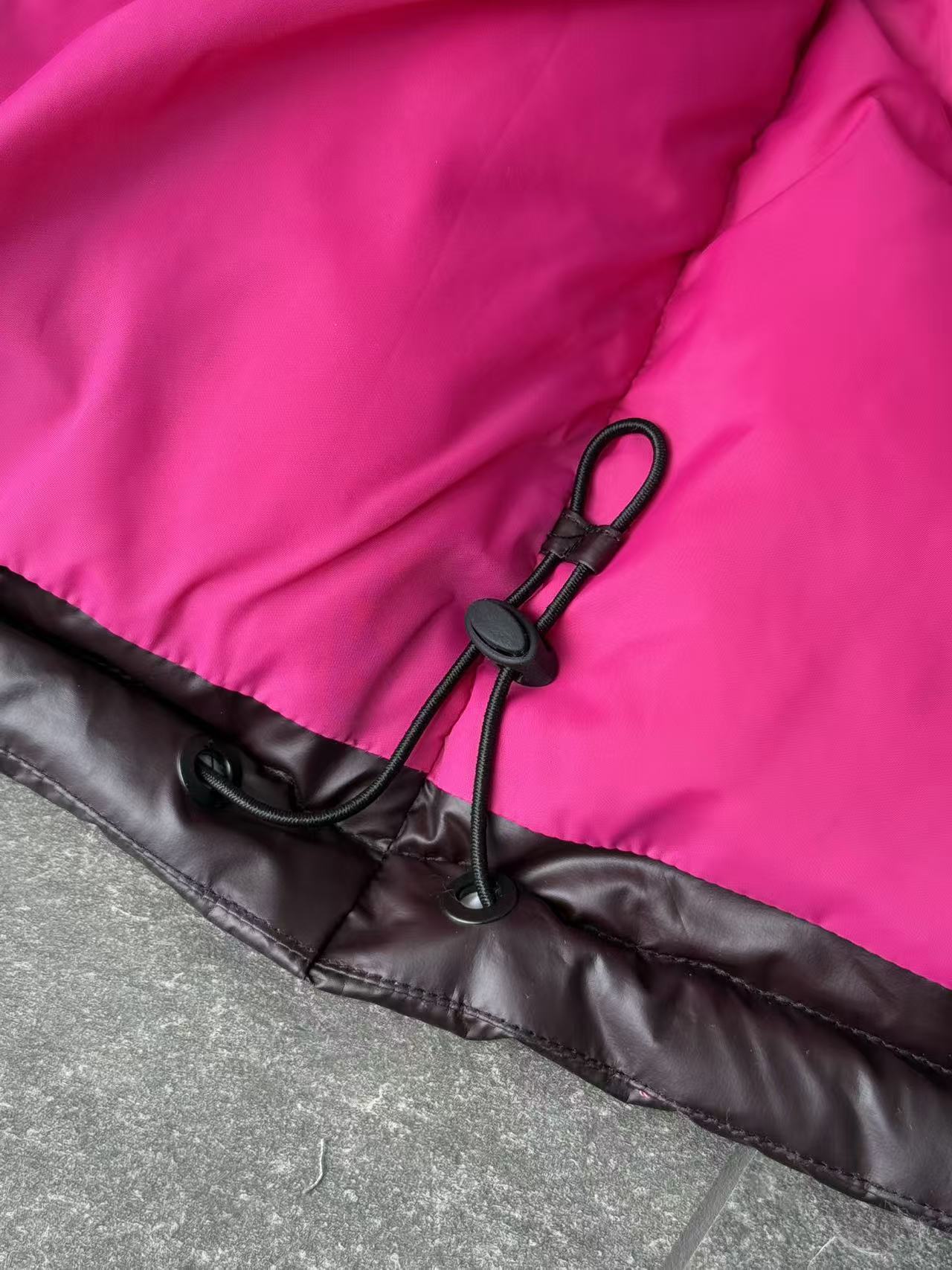 “Dissipate” HEAT REACTIVE PUFFER - Wine