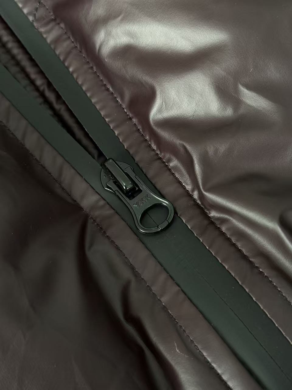 “Dissipate” HEAT REACTIVE PUFFER - Wine